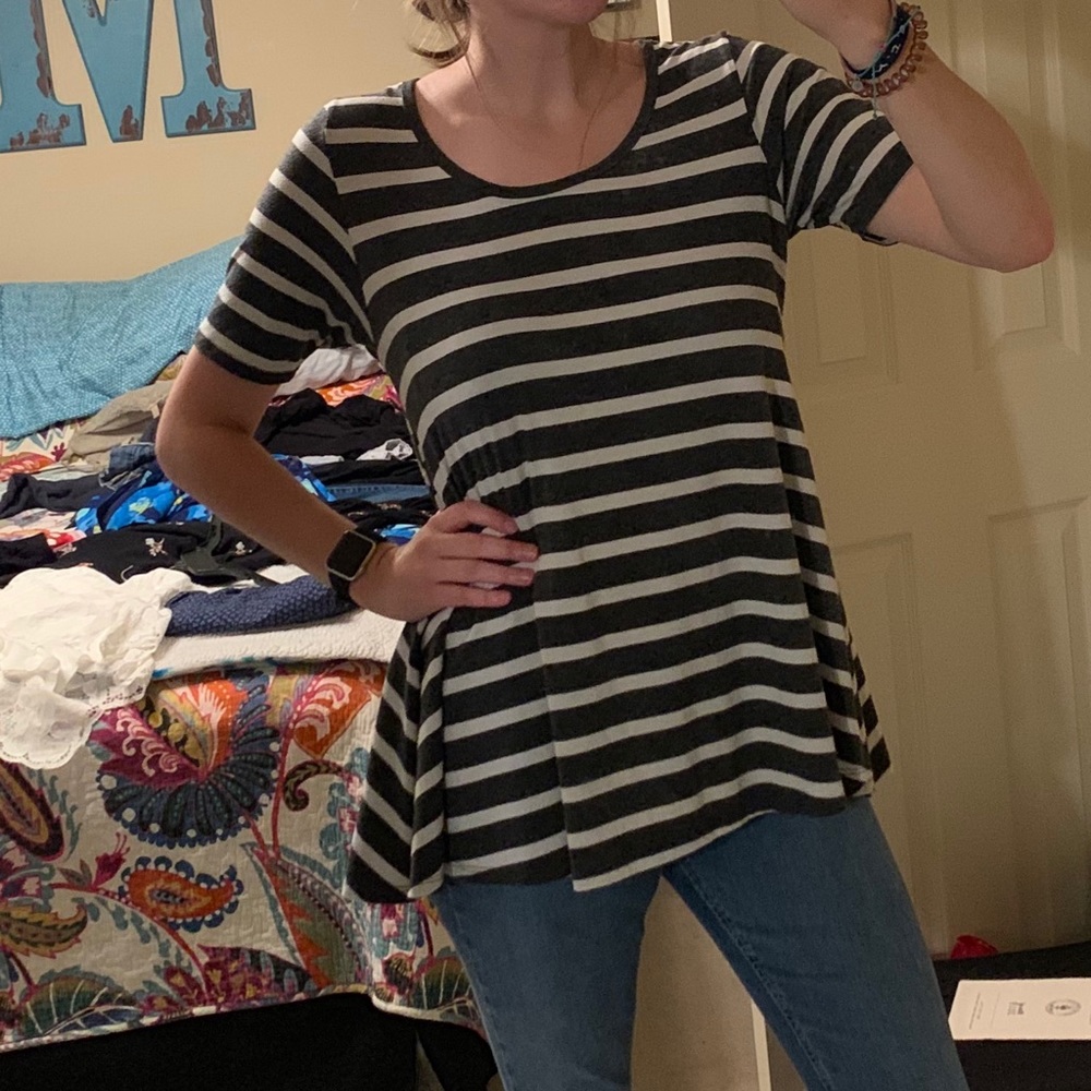 ✨SOLD✨ Gray & White Striped LuLaRoe Perfect Tee